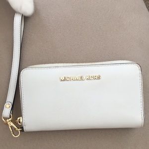 Micheal Kors White Leather long Wallet